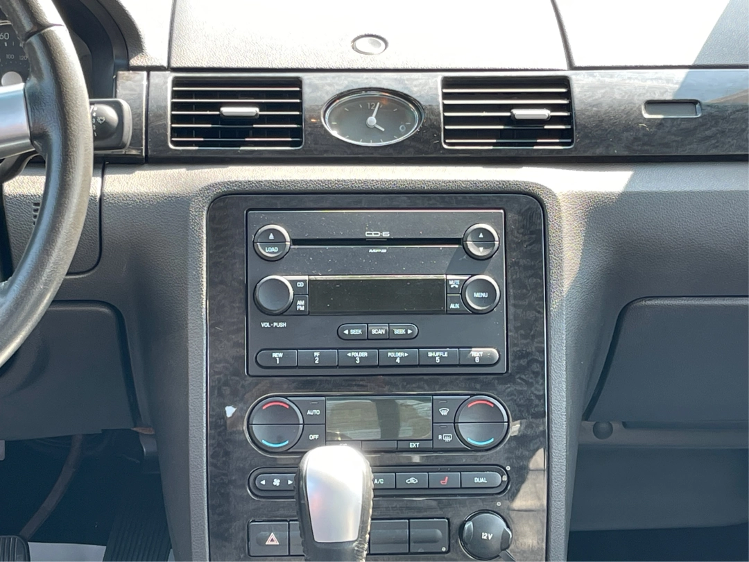 2007 Mercury Montego Premier (1MEHM42167G) with an Duratec 3L V-6 DOHC engine, located at 1230 East Main St, Xenia, OH, 45385, (937) 908-9800, 39.688026, -83.910172 - **Experience Comfort and Style with the 2007 Mercury Montego - Perfect for Your Next Adventure!**<br /> <br /> Are you ready to elevate your daily commute or embark on a weekend getaway? The 2007 Mercury Montego, available at Advantage Car and Credit in Xenia, OH, is designed to meet your lifestyle - Photo#12